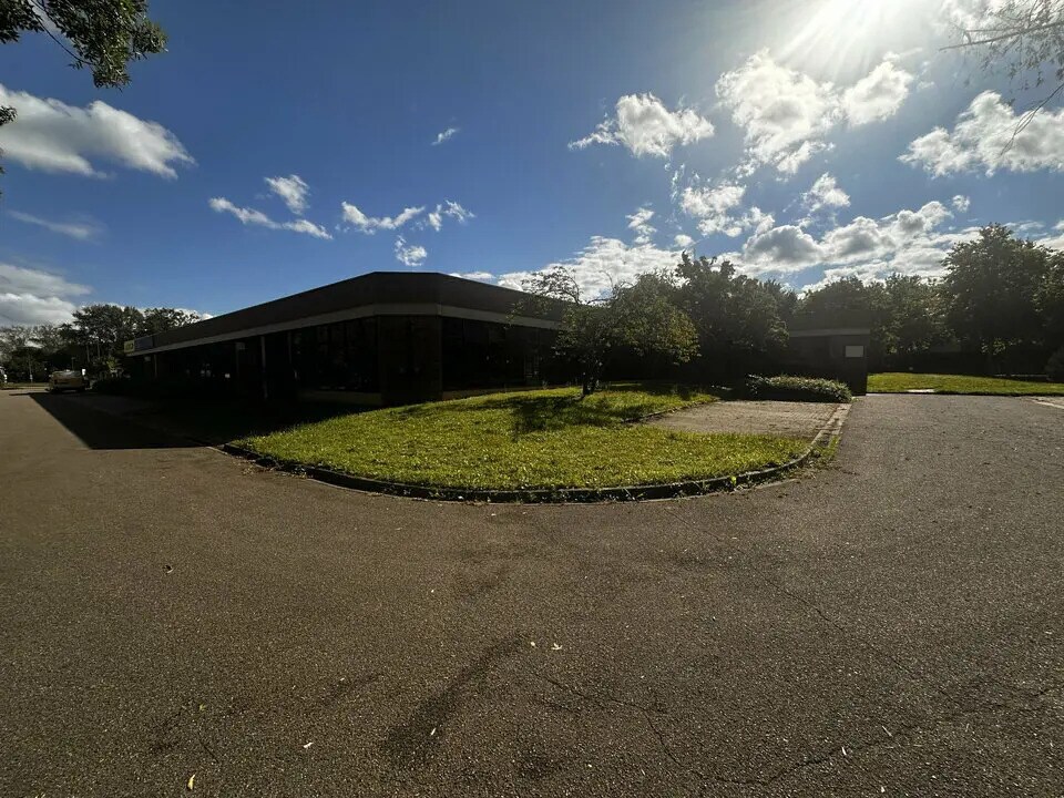 Flex in Lingolsheim for lease Building Photo- Image 1 of 6