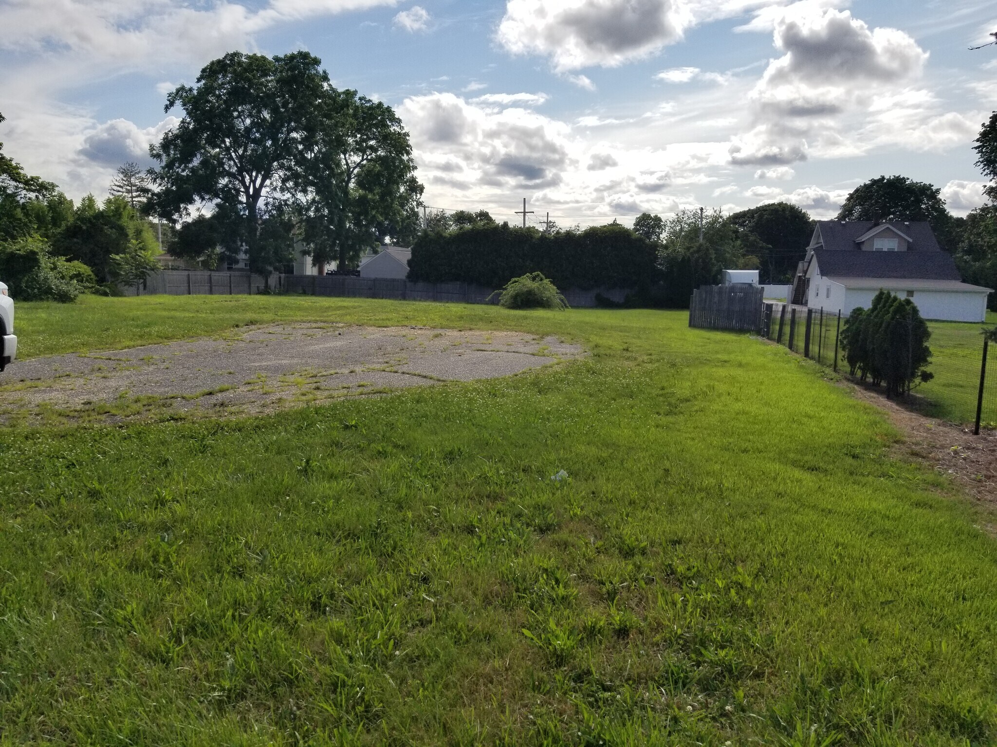 1350 Lakeland Ave, Bohemia, NY 11716 115 Foot Frontage Lakeland Ave