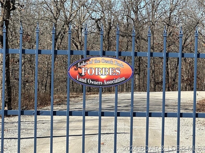 Off Baul Lane, Edwards, MO for sale - Primary Photo - Image 1 of 1