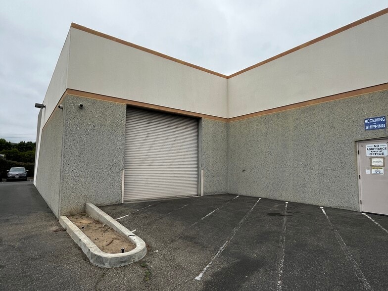 5390 Kazuko Ct, Moorpark, CA for sale - Building Photo - Image 2 of 5