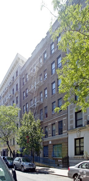 218 W 113th St, New York, NY for lease - Primary Photo - Image 1 of 11