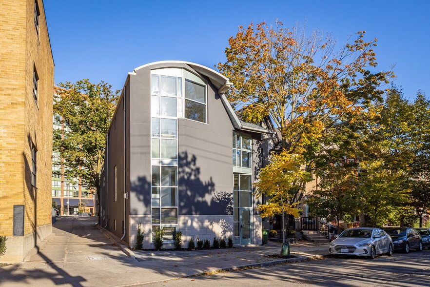 115 Walnut Ave, Toronto, ON for sale - Primary Photo - Image 1 of 58