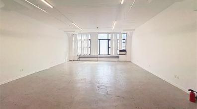 22-19 41st Ave, Long Island City, NY for lease Interior Photo- Image 2 of 3