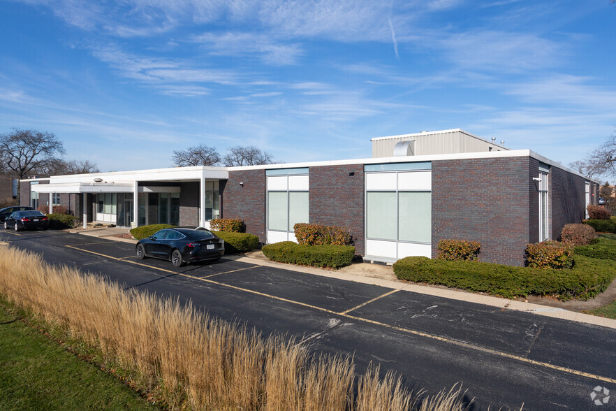 6640 W Touhy Ave, Niles, IL for sale - Building Photo - Image 1 of 1