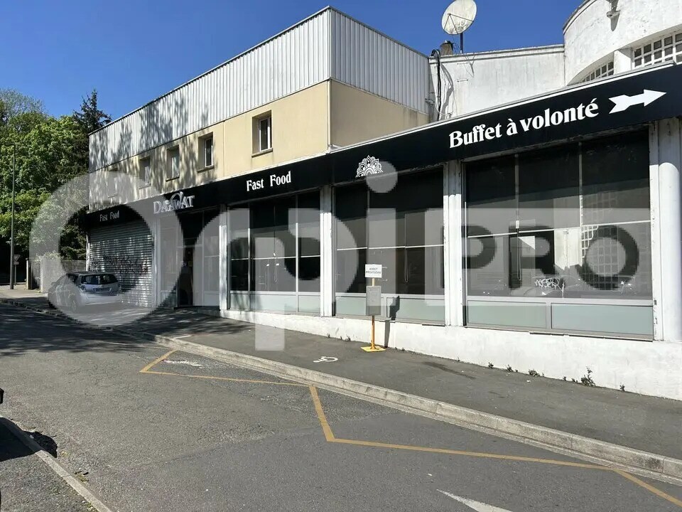 Retail in Beauvais for sale Building Photo- Image 1 of 10