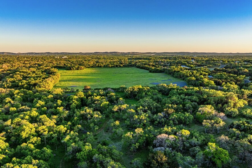 900 Bulverde Rd, Bulverde, TX for sale - Building Photo - Image 1 of 9