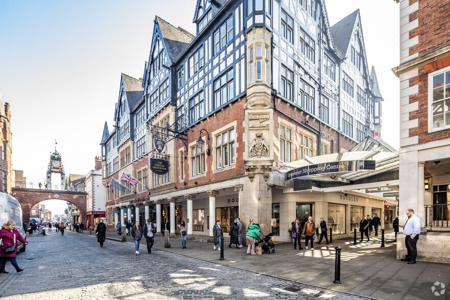 St Michaels Row, Chester for lease - Primary Photo - Image 1 of 3