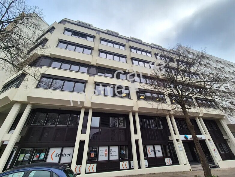 Office in Nantes for lease - Building Photo - Image 1 of 10