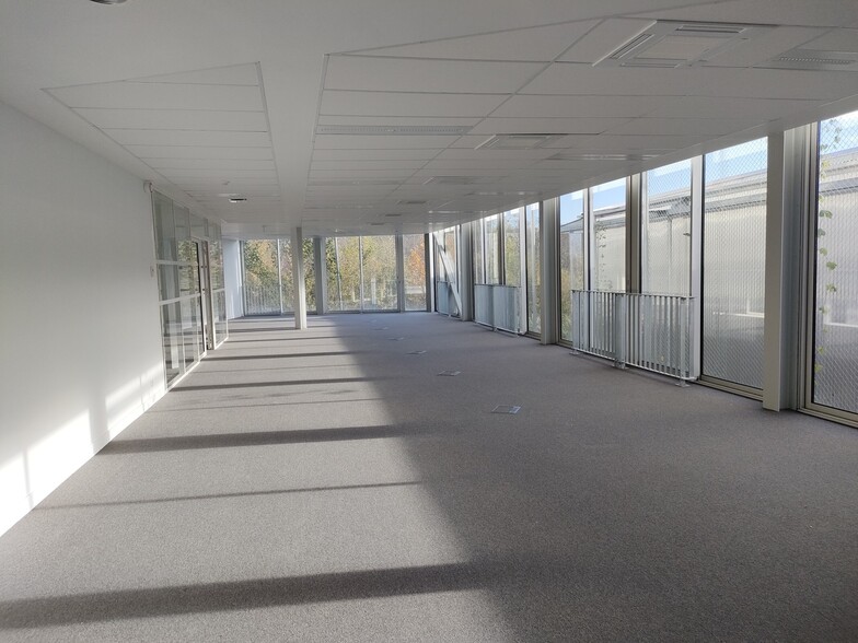 111 Avenue Jean Mermoz, Eysines for lease - Building Photo - Image 3 of 5