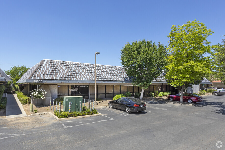 5680 N Fresno St, Fresno, CA for sale - Building Photo - Image 1 of 6