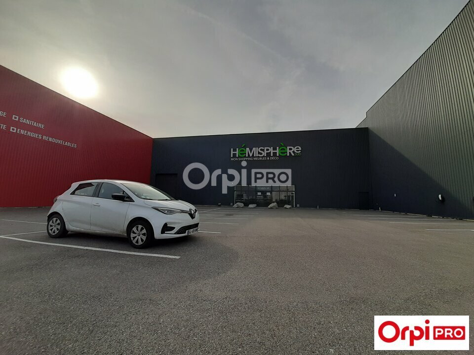 Retail in Valence for lease Building Photo- Image 1 of 7