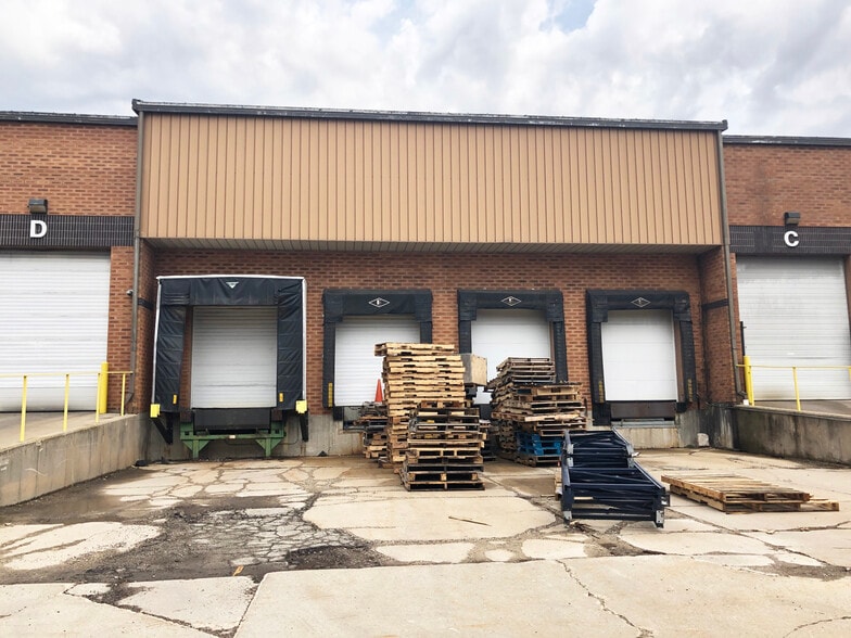 4156 Danvers Ct SE, Grand Rapids, MI for lease - Building Photo - Image 2 of 9