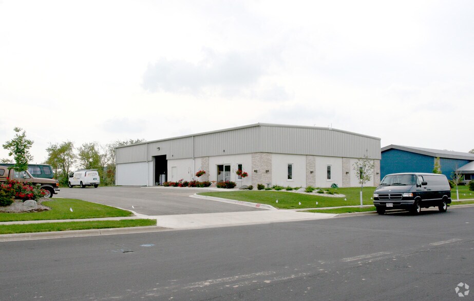 321 Progress Rd, Cottage Grove, WI 53527