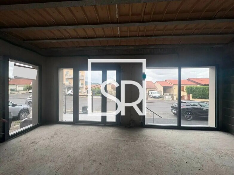 Office in Cournon-d'Auvergne for lease - Interior Photo - Image 3 of 11
