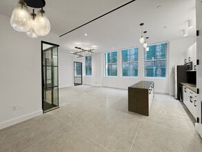 200 Park Ave S, New York, NY for lease Interior Photo- Image 1 of 8