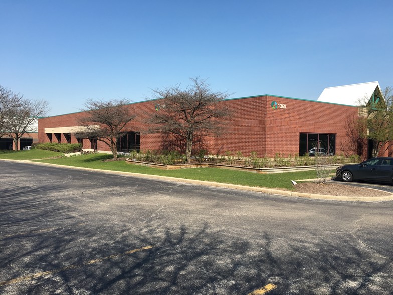 1360 N Wood Dale Rd, Wood Dale, IL for lease - Building Photo - Image 1 of 5