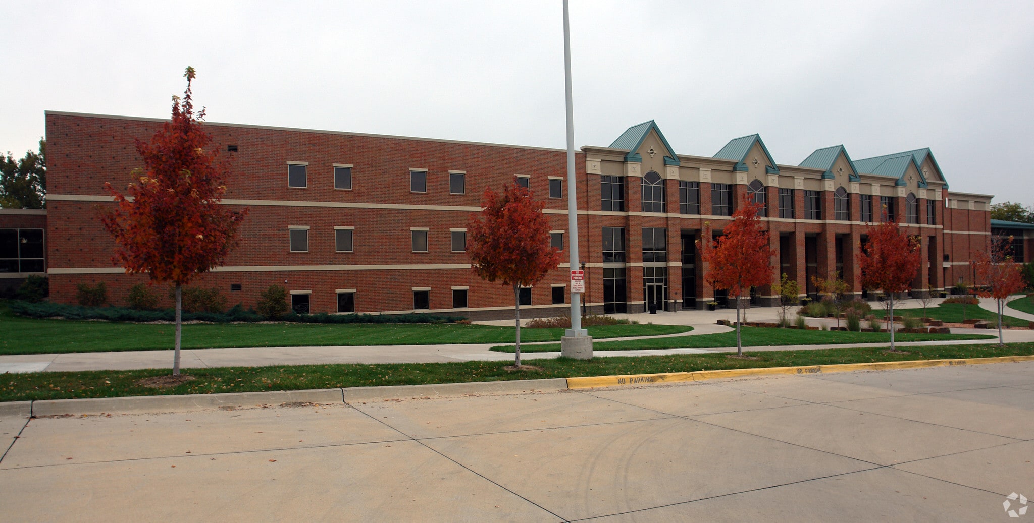 Des Moines University Campus Buildings Des Moines, IA for Sale