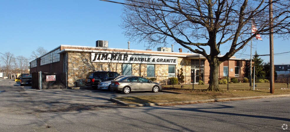 90 Marcus Blvd, Deer Park, NY for sale - Primary Photo - Image 1 of 1