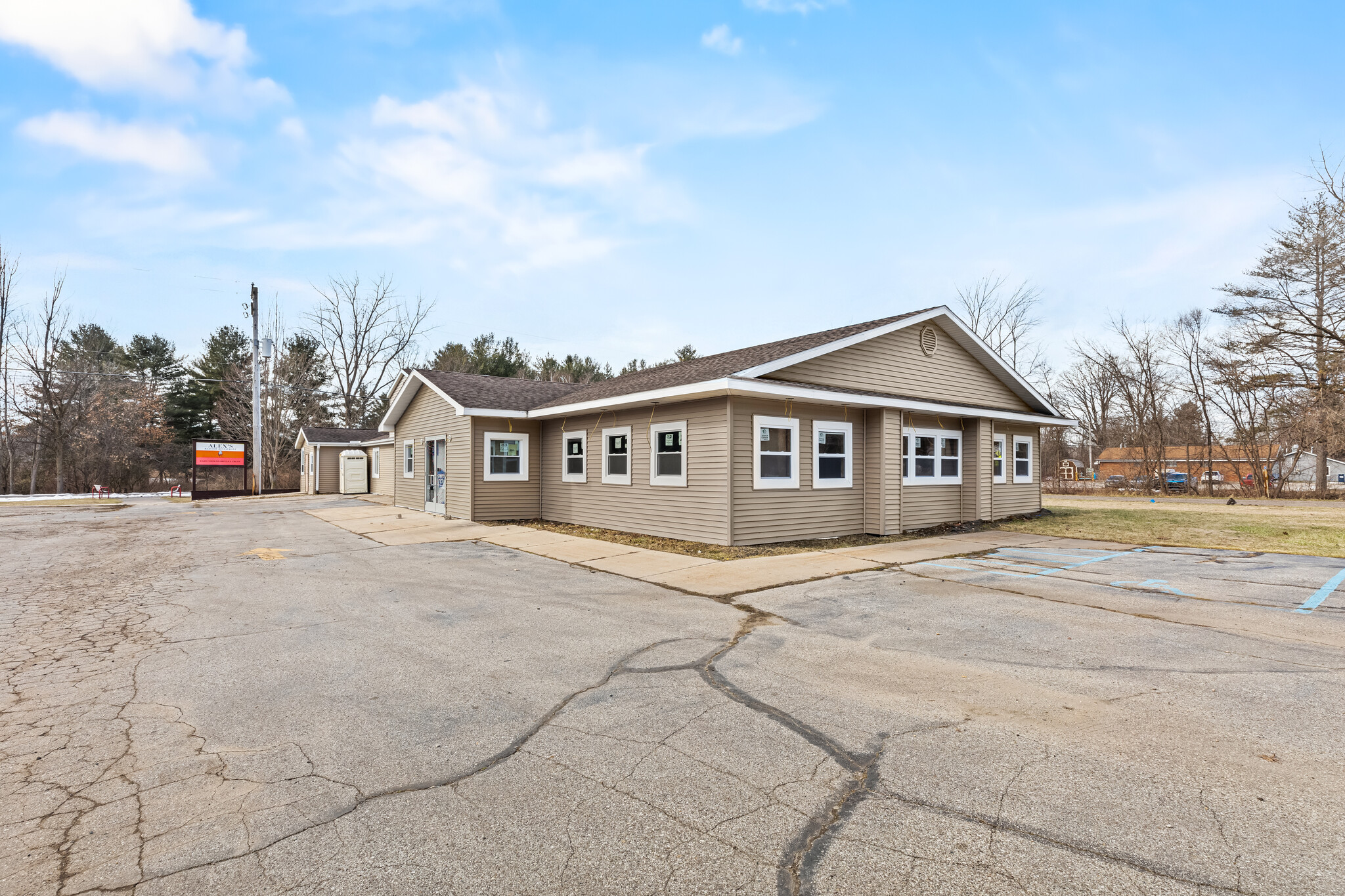 201 W Saginaw Rd, Sanford, MI for sale Building Photo- Image 1 of 9