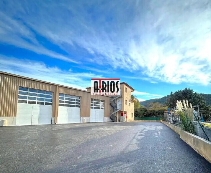 Industrial in LA MOUTONNE for lease - Building Photo - Image 2 of 9