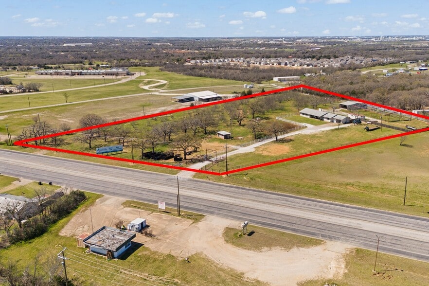 1641 E Henderson St, Cleburne, TX for sale - Primary Photo - Image 1 of 45