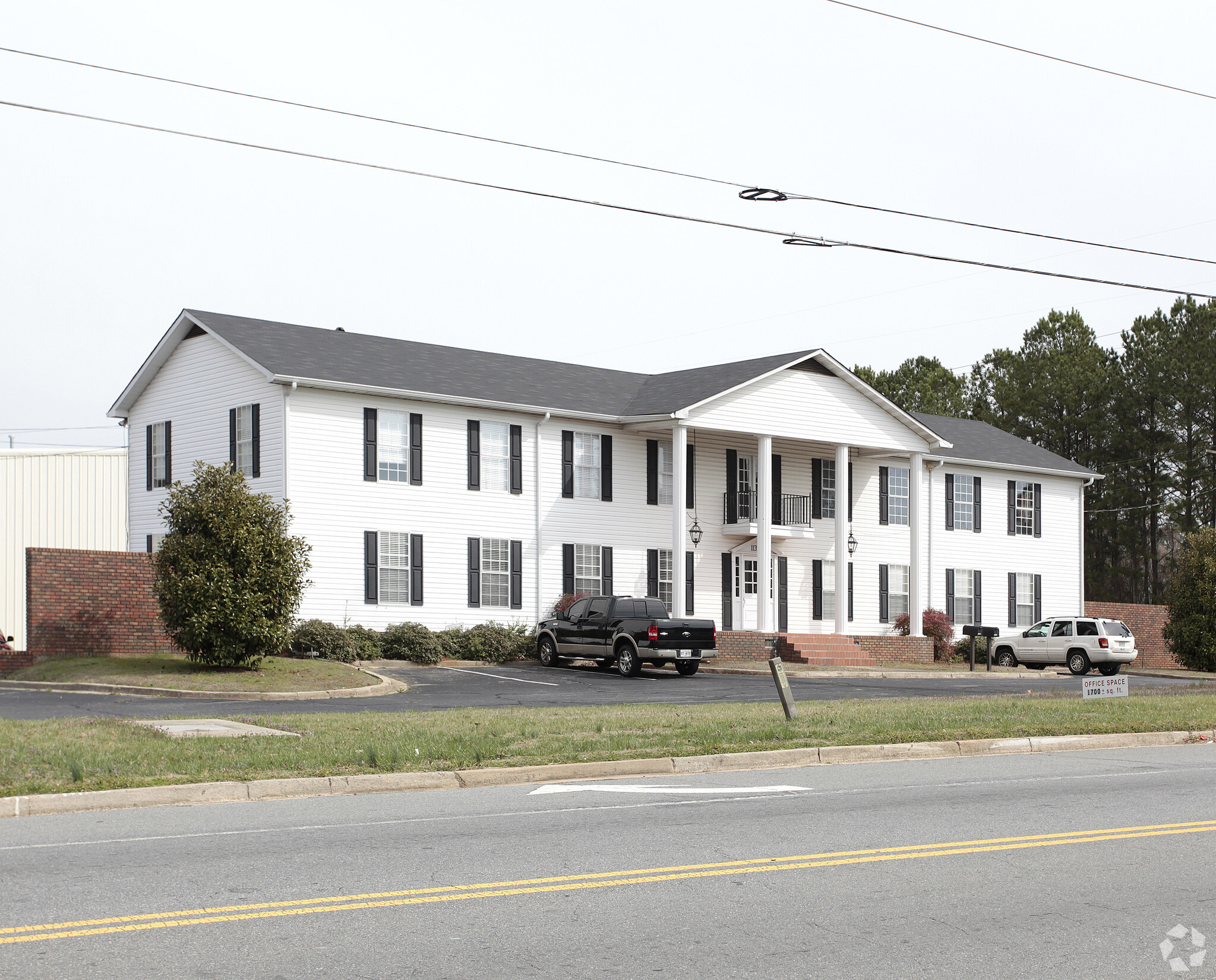 1135 Shallowford Rd, Marietta, GA for lease Primary Photo- Image 1 of 8