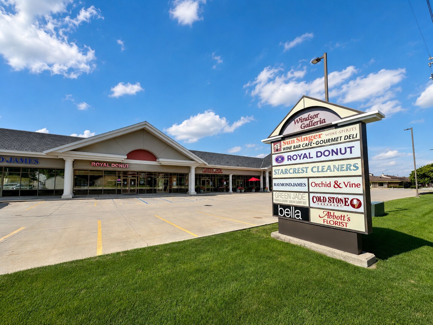 1111-1125 Windsor Rd, Champaign, IL for lease Interior Photo- Image 1 of 5