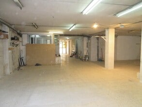Retail in Barcelona, Barcelona for lease Interior Photo- Image 2 of 16
