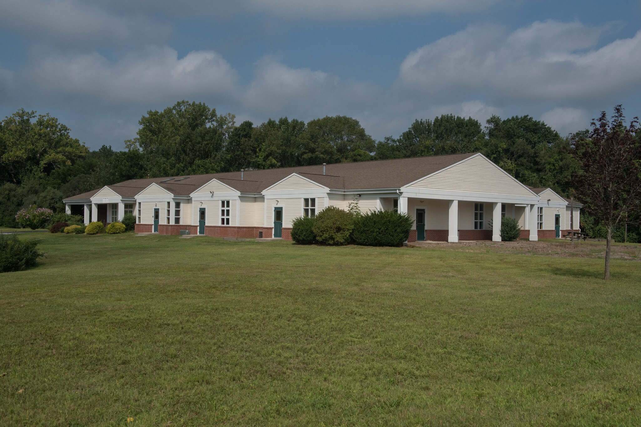 2220 S County Trl, East Greenwich, RI for sale Building Photo- Image 1 of 1