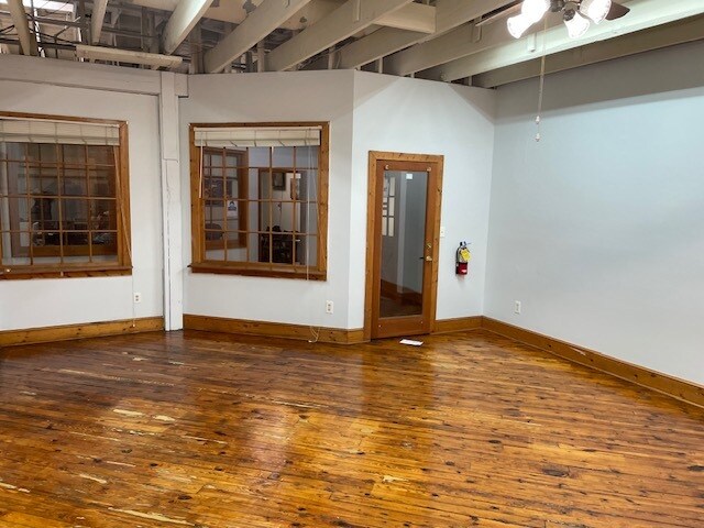 470 N Clayton St, Lawrenceville, GA for lease Interior Photo- Image 1 of 2