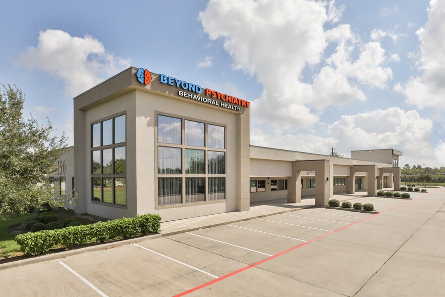 150 E Medical Center Blvd, Webster, TX for sale - Primary Photo - Image 1 of 1