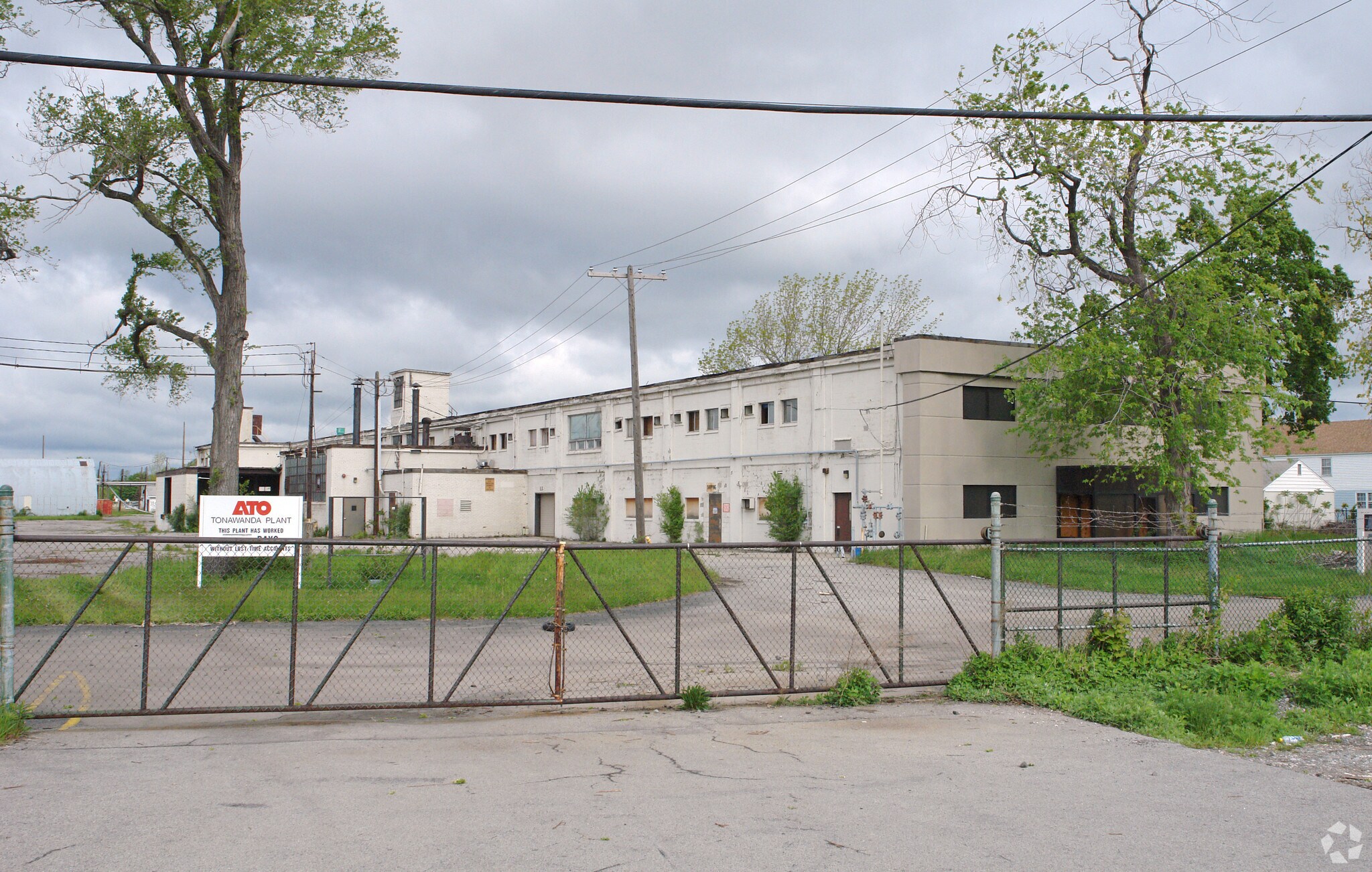 1740 Military Rd, Tonawanda, NY for sale Primary Photo- Image 1 of 1
