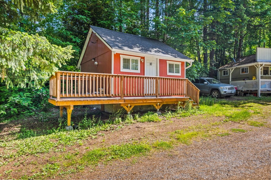 105 N Front St, Detroit, OR for sale - Building Photo - Image 2 of 9