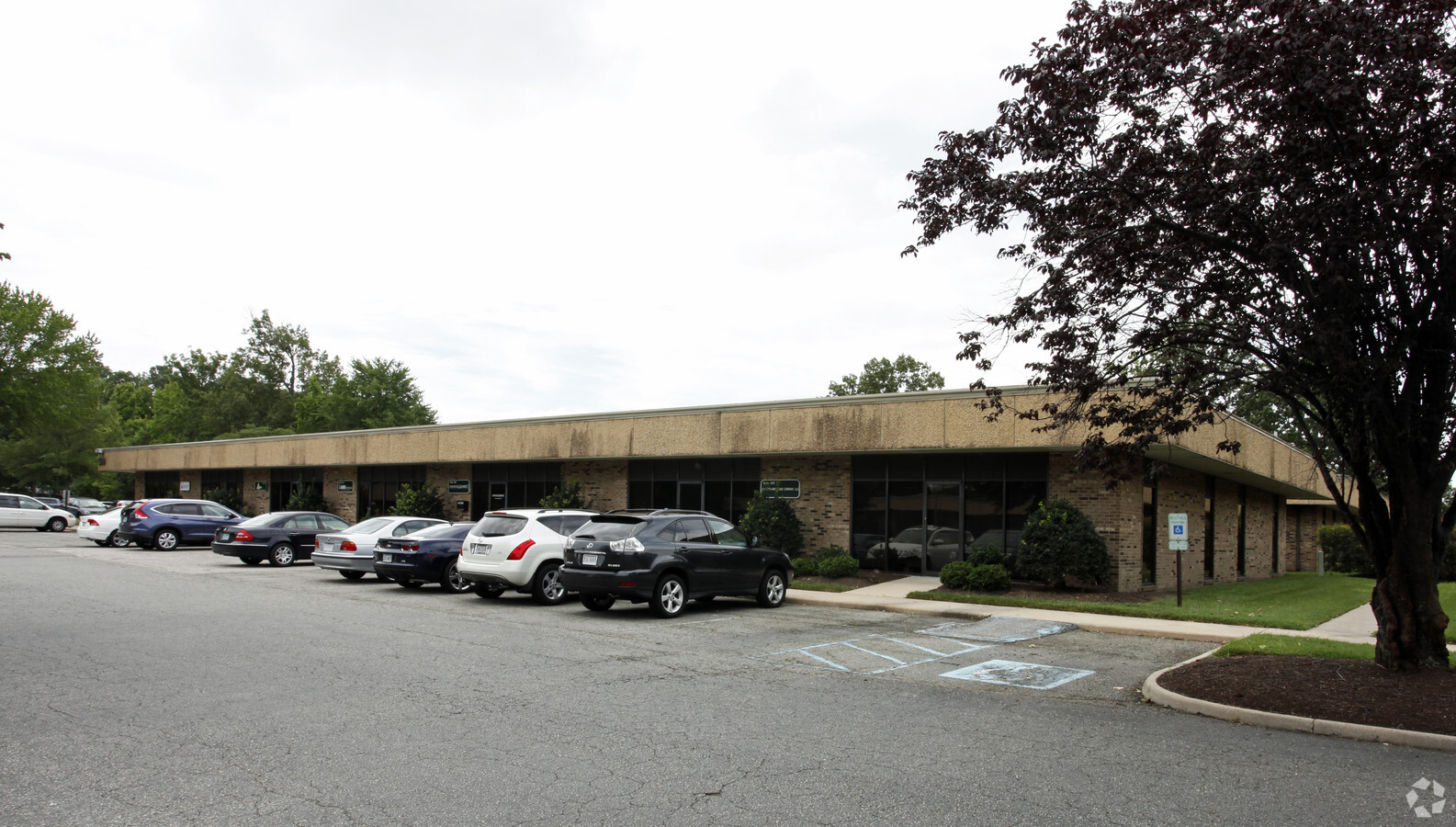 Oyster Point Offices - Newport News, VA for Sale | LoopNet