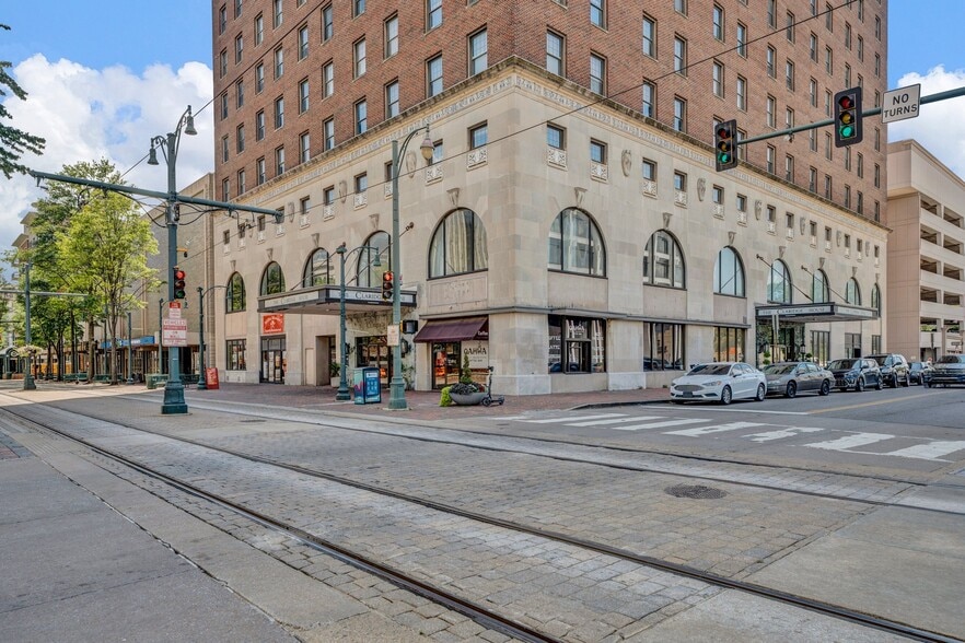 109 N Main St, Memphis, TN for sale - Primary Photo - Image 1 of 47