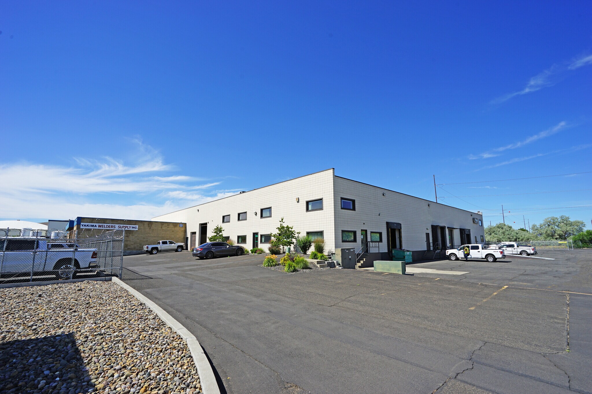 700 W Valley Mall Blvd, Union Gap, WA 98903 Valley Mall Industrial