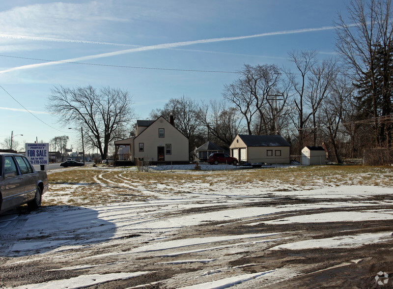 13643 Evergreen Rd, Detroit, MI for sale - Primary Photo - Image 1 of 1