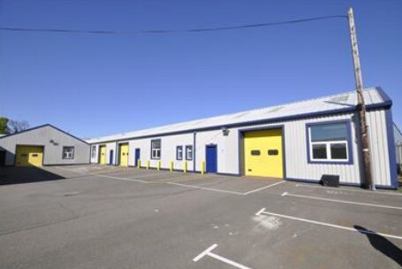 43 Victoria Rd, Burgess Hill for lease - Building Photo - Image 3 of 7