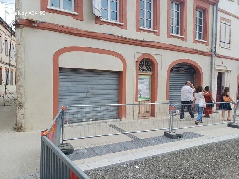 Retail in Toulouse for sale - Building Photo - Image 1 of 2