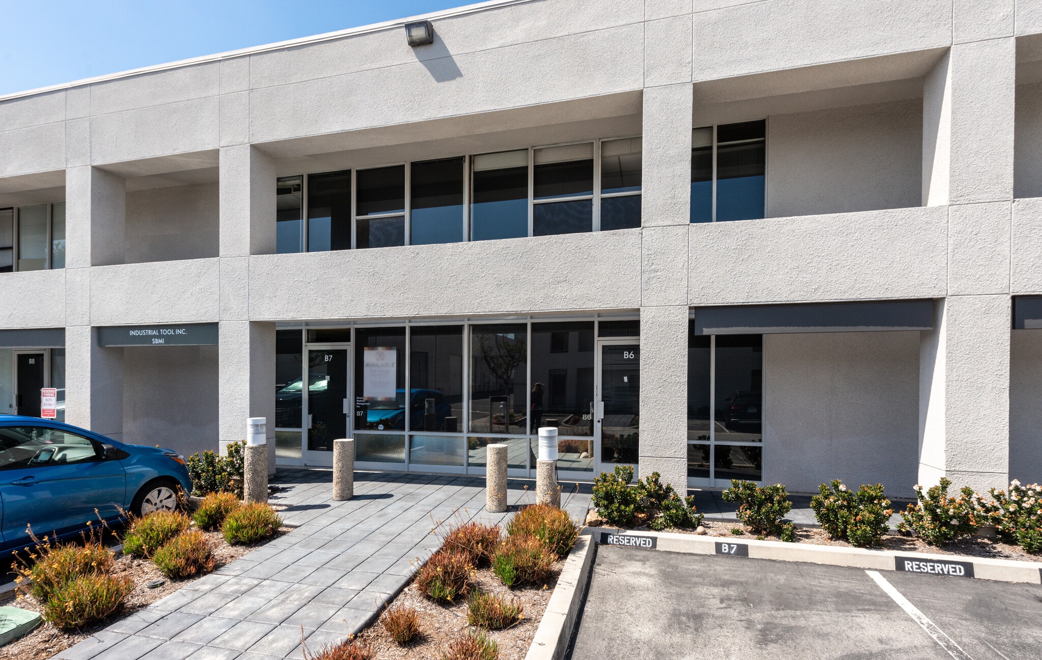 711 W 17th St, Costa Mesa, CA for lease Building Photo- Image 1 of 2