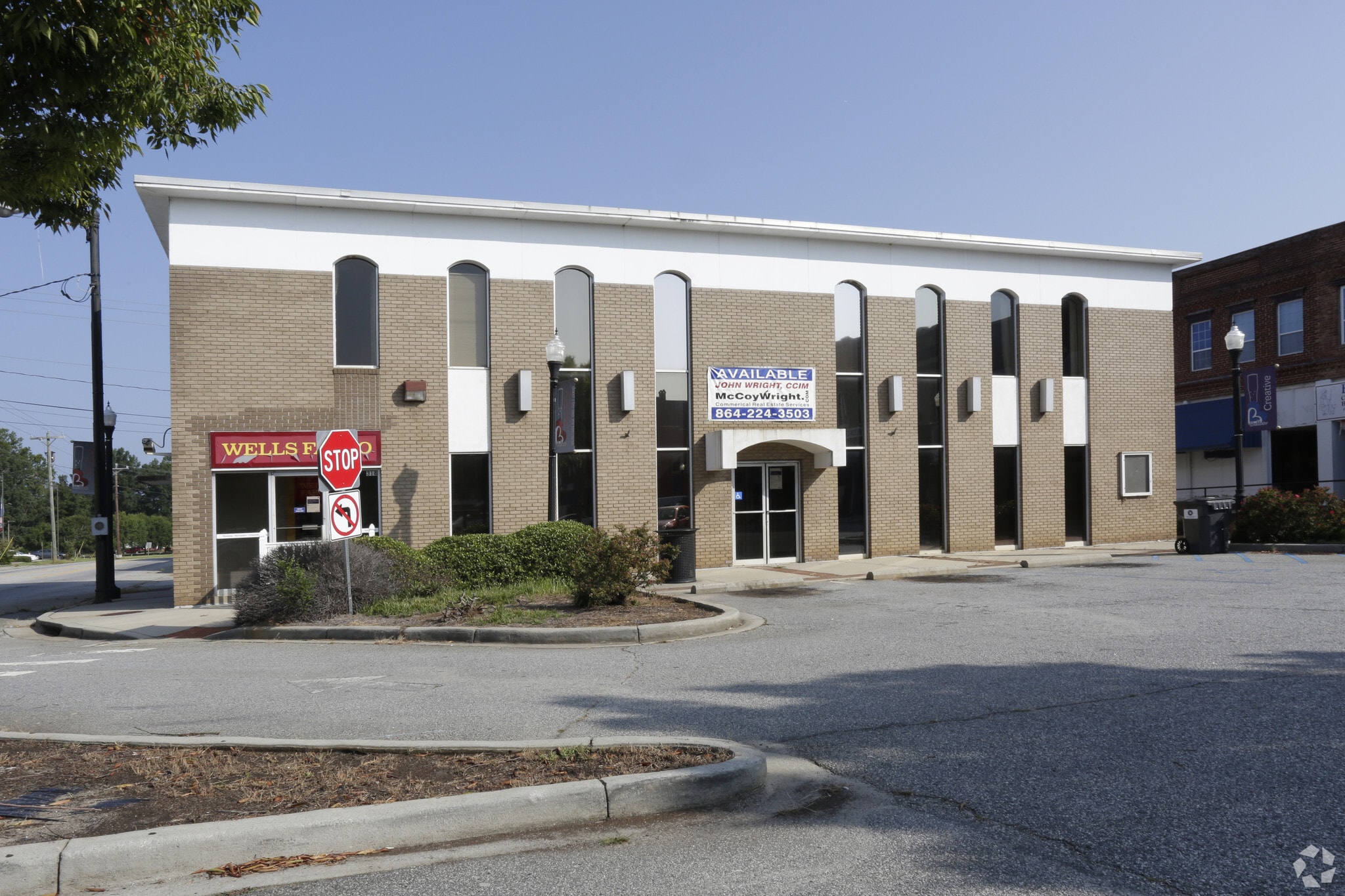 318 City Sq  