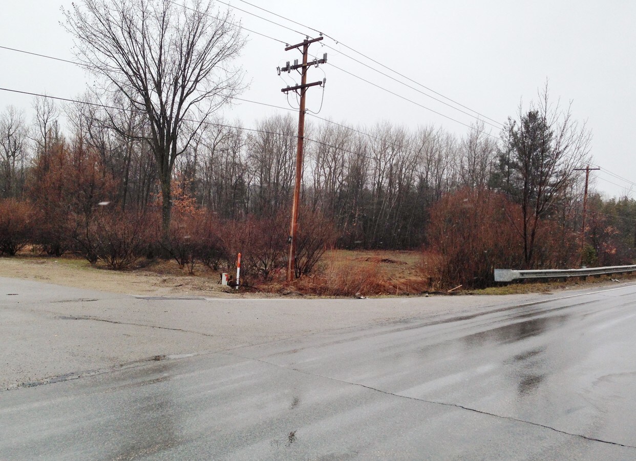 2485 Cass Rd, Traverse City, MI 49684