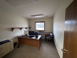 211 IL-38, Rochelle, IL for sale Interior Photo- Image 1 of 4