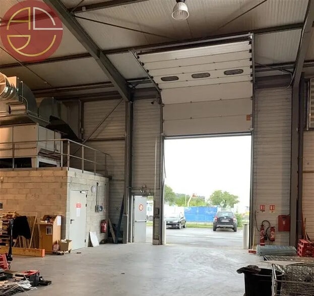 Retail in Portet-sur-Garonne for sale - Interior Photo - Image 2 of 3