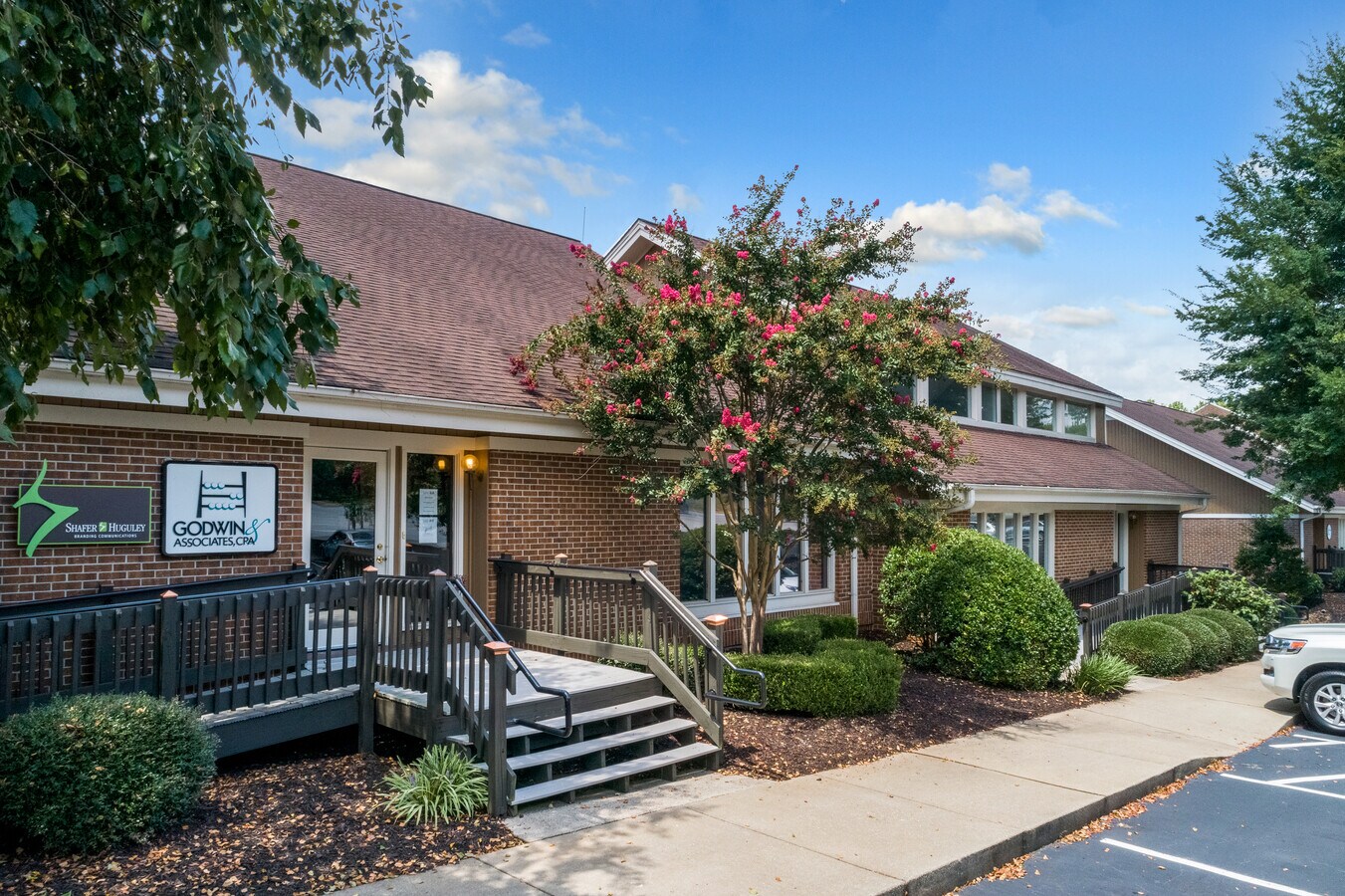 880 S Pleasantburg Dr, Greenville, SC 29607