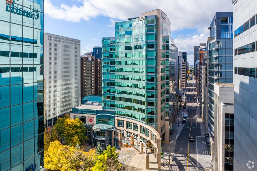 100 Queen St, Ottawa, ON for lease - Primary Photo - Image 1 of 20