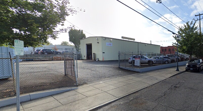 2320 N Albina Ave, Portland, OR for lease Primary Photo- Image 1 of 2