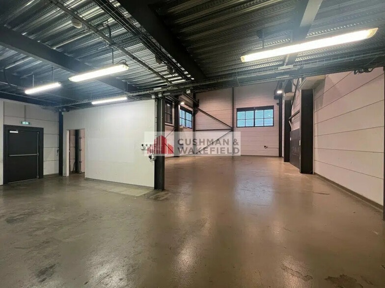 Office in Nîmes for lease - Interior Photo - Image 3 of 3