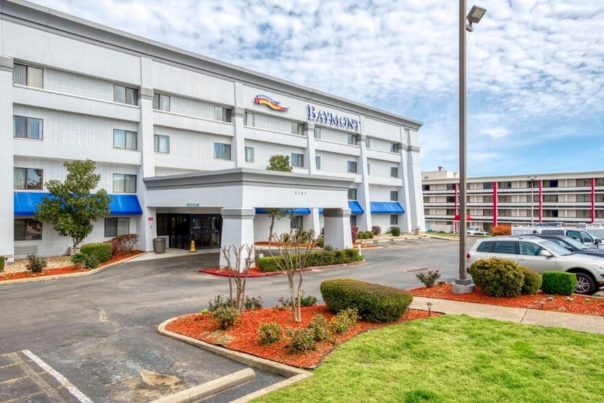 5102 N State Line Ave, Texarkana, AR for sale - Building Photo - Image 1 of 1