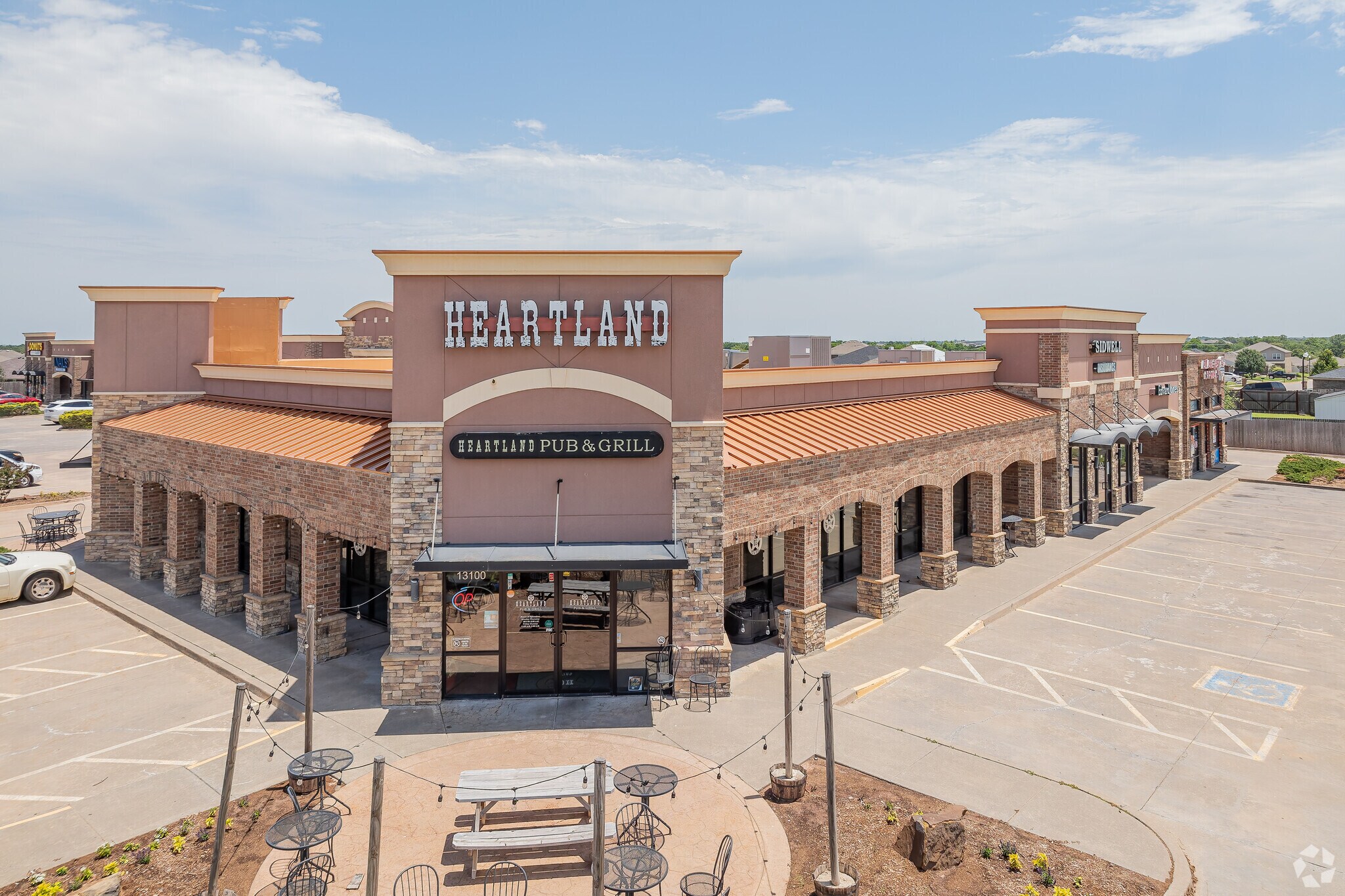 13100 Colony Pointe Dr, Yukon, OK for lease Primary Photo- Image 1 of 13